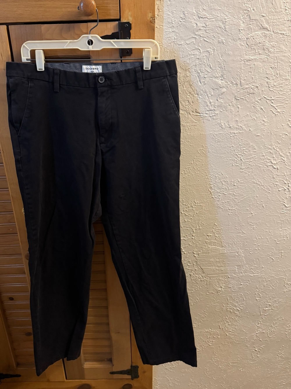 Dockers Men’s Black Straight Fit Pants